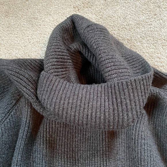 Amazon sweater dress - Picture 3 of 3